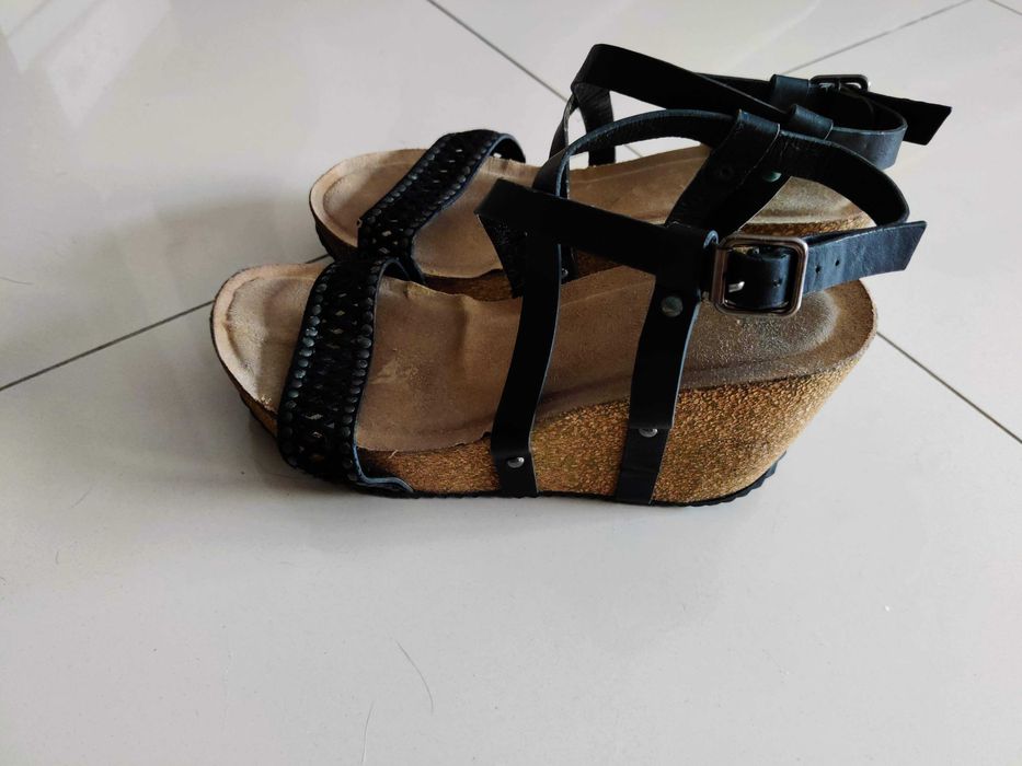 Sandálias com cunha/compensados, preto