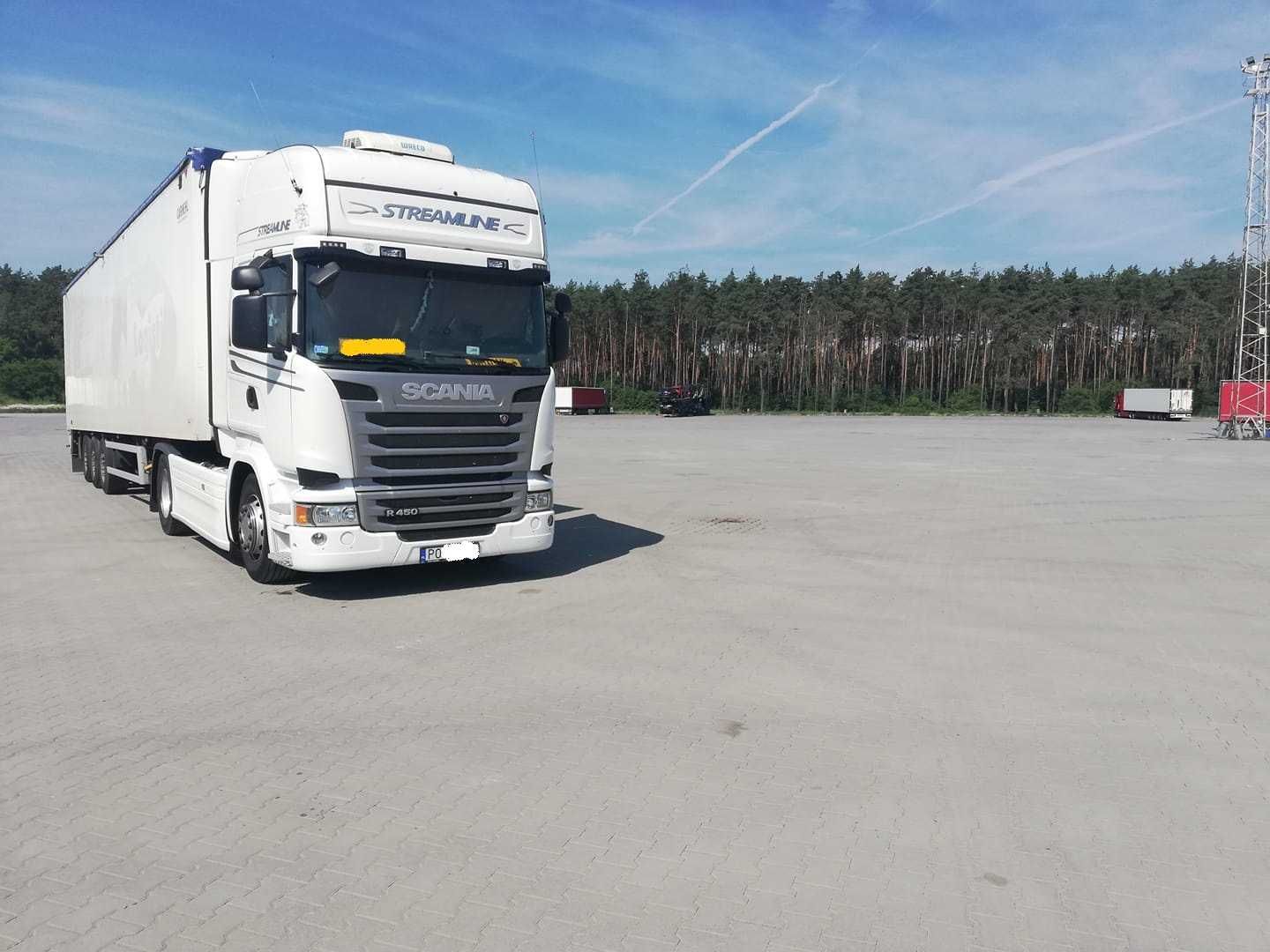 Usługi transportowe /Ruchoma podłoga// Wywrotka 57m3/ Usługi Ładowarką
