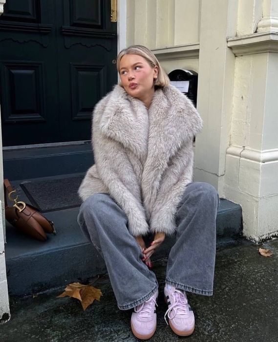 Шуба жіноча вкорочена  хутро тепла зима