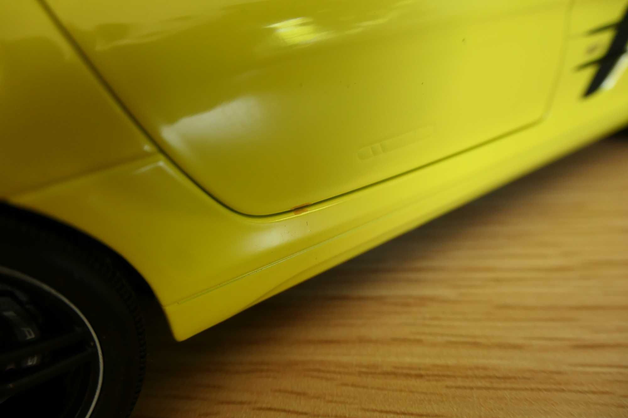 Mercedes-Benz SLS-AMG - Minichamps Yellow E-Cell