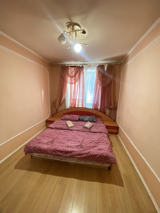 Здається подобово двокімнатна  квартира!! Документи