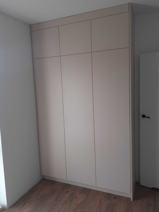 Meble na wymiar Kuchnie/Szafy/itp.