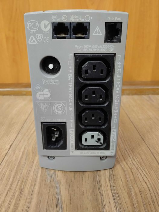 ДБЖ безперебійник APC Back-UPS CS 500