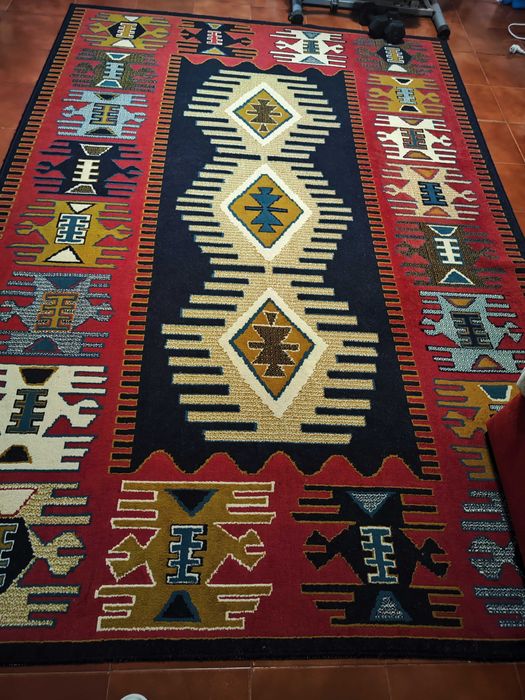 Tapete 2,00-3,00 metros, muito bom estado