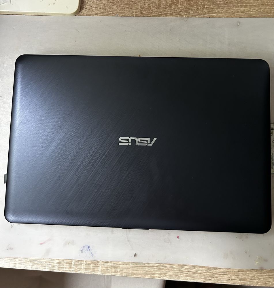 Asus vivobook F543M