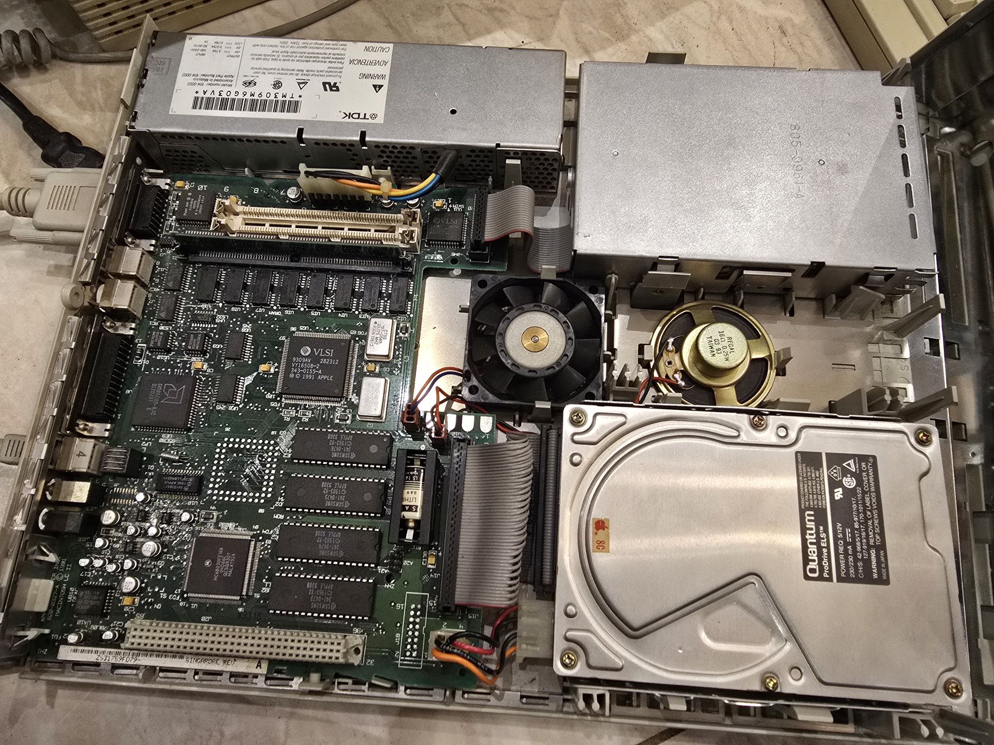 Macintosh LC II apple computer