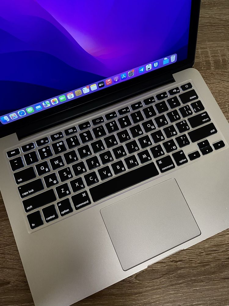 MacBook Pro 13 2015/256gb з сумкою та чохлом!