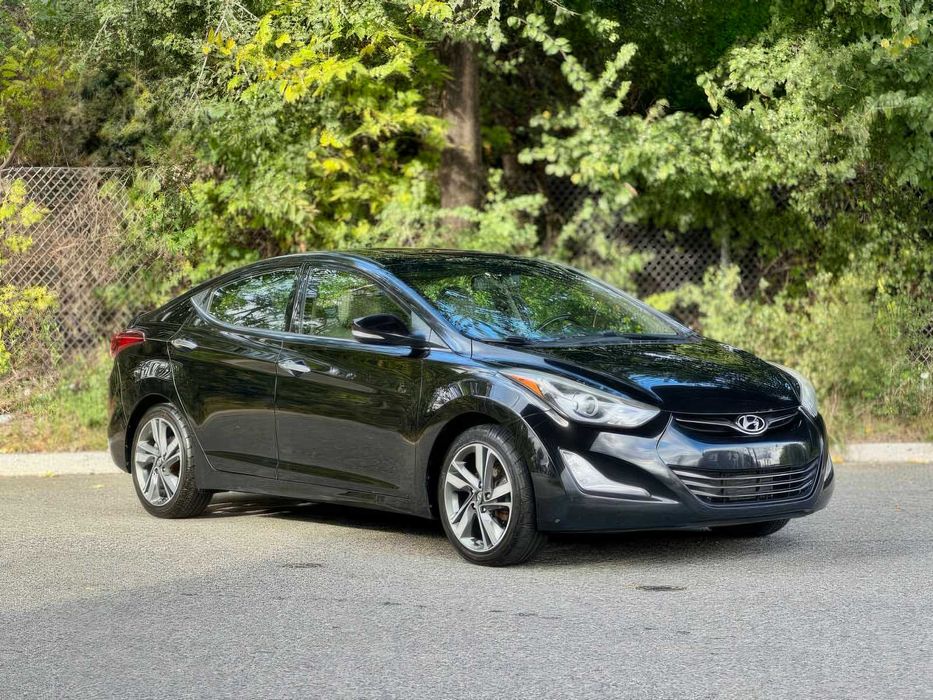 Hyundai Elantra Limited      2015