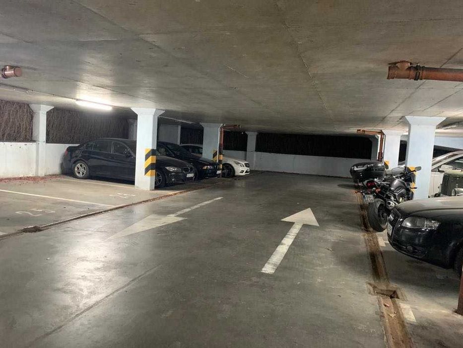 Wynajmę Miejsce Garażowe Parking Wielopoziomowy Gliwice centrum