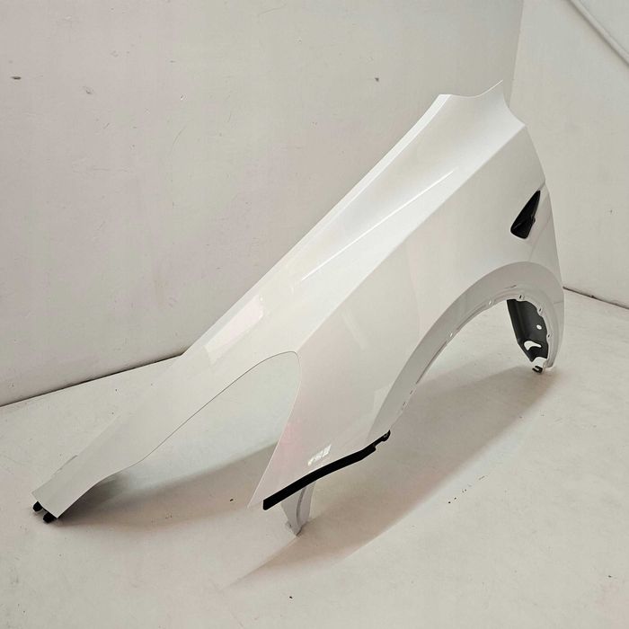 Tesla Model Y - крило переднє / різні кольори