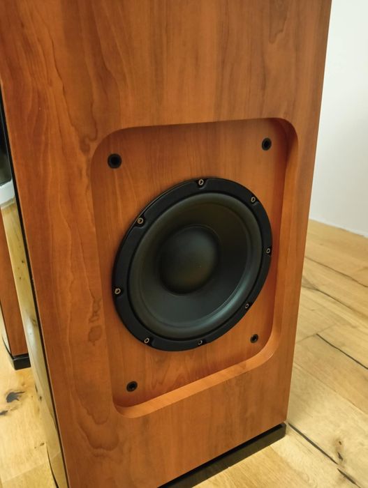 JAMO S 606 kolumny podłogowe stereo maskownice