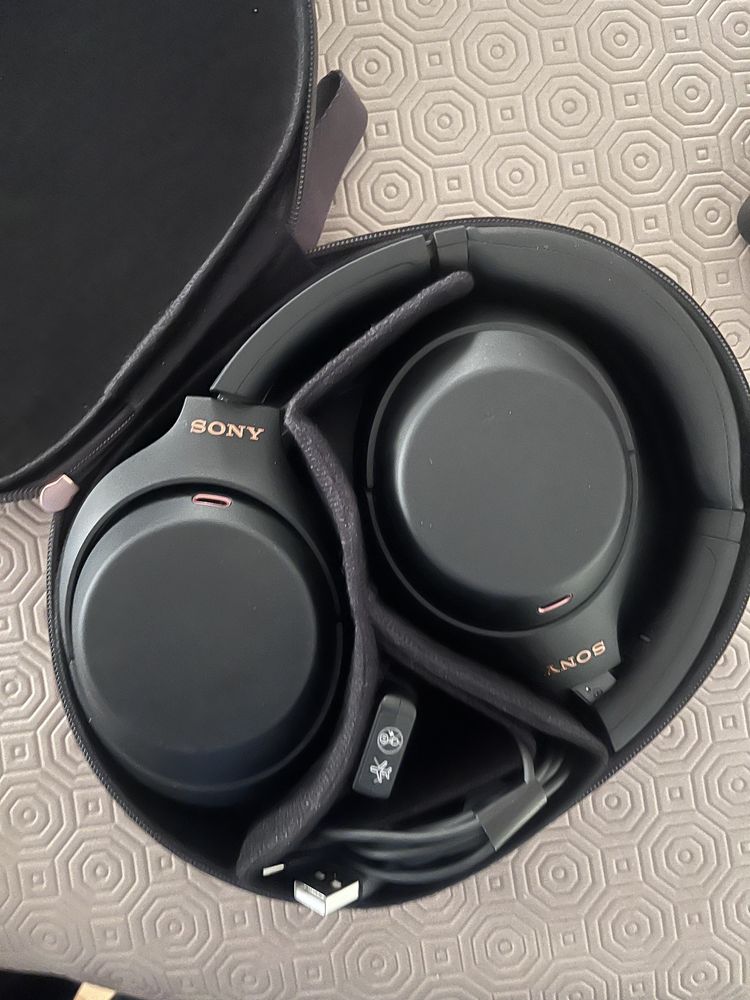 Sony WH 1000XM4B