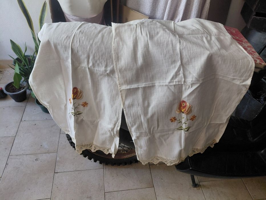 2 cortinas antigas pequenas para janelas pequenas de cozinha