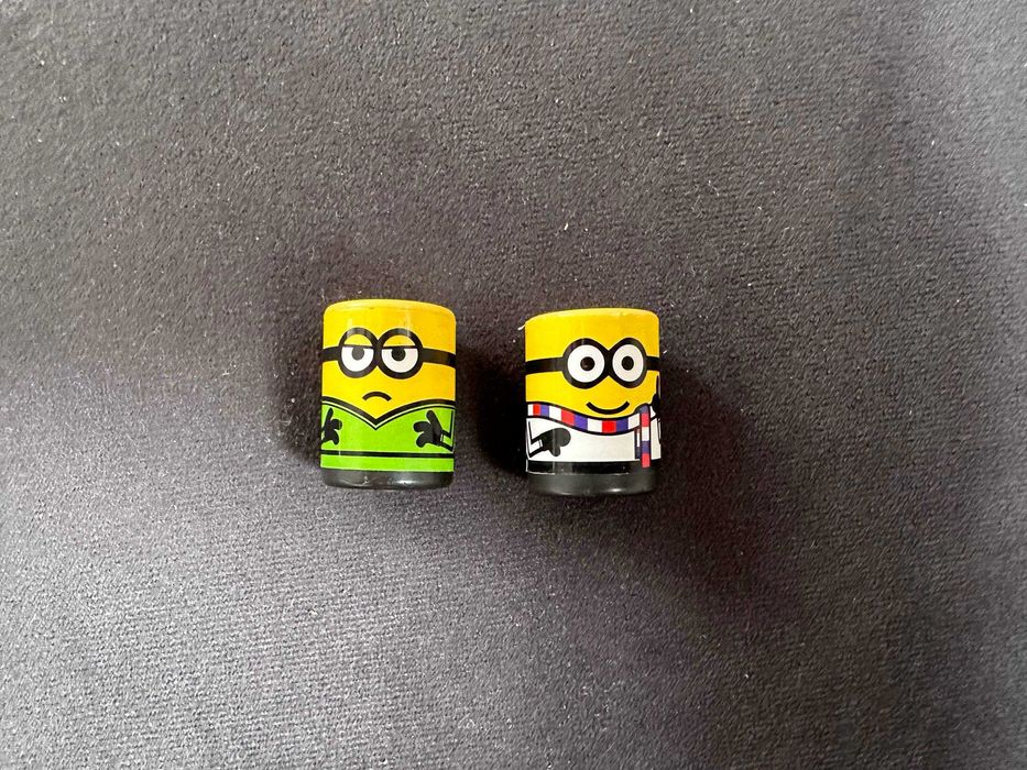 Minionki figurki kolekcjonersike z metalową kulką