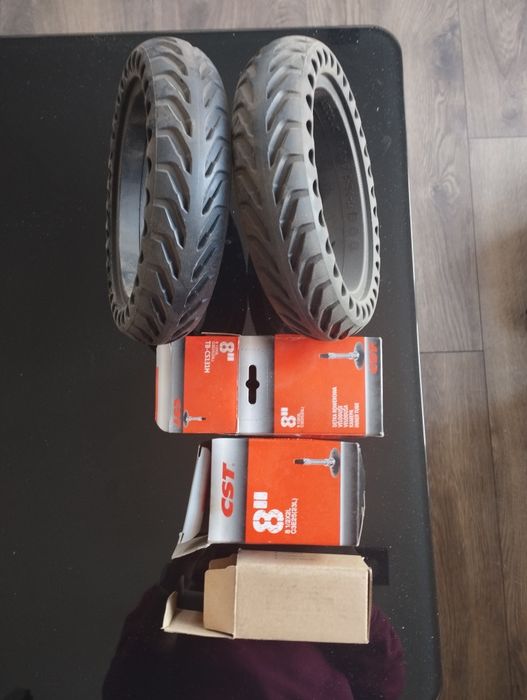 2 opony i 3 dentki  do hulajnogi , nowe