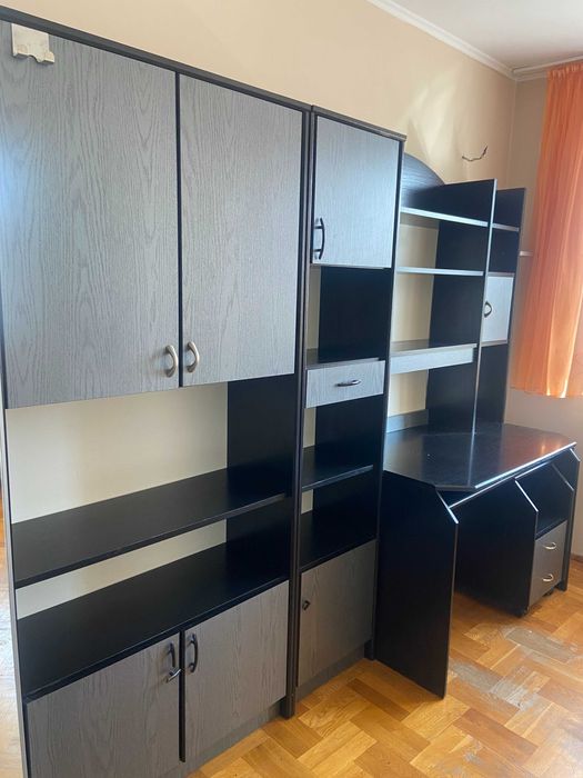 zestaw mebli młodzieżowych – biurko + regały + kontener