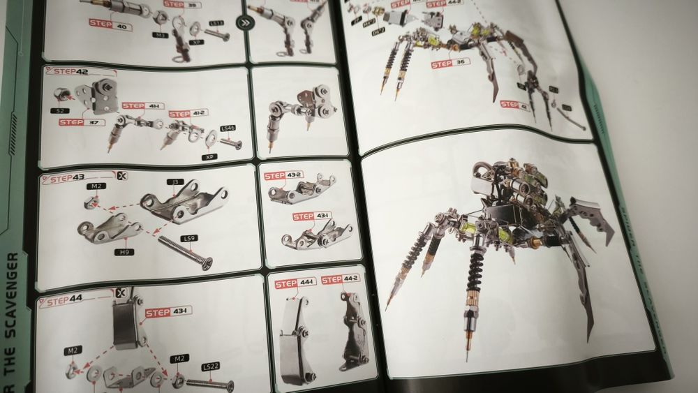 Candeeiro Cyberpunk/Steampunk Aranha Metálica