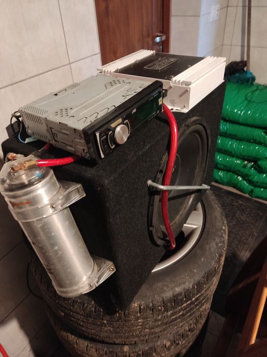 Radio JVC wzmacniacz subwoofer