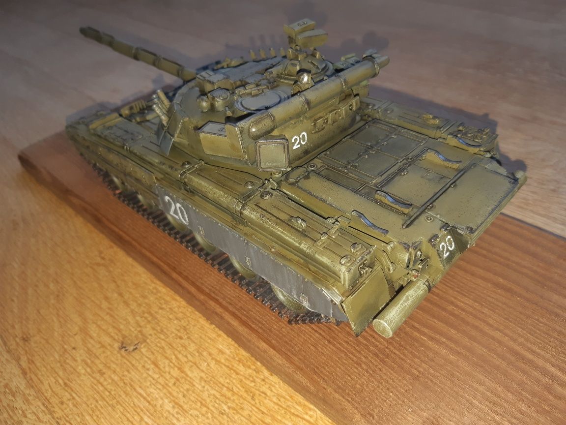 Стендовые модели Т-80БВ