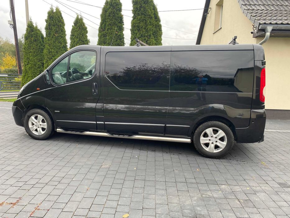 Opel Vivaro 2.5 CDTI 147 KM Oryg.Brygadówka  6-Cio Osobowy Zadbany PL