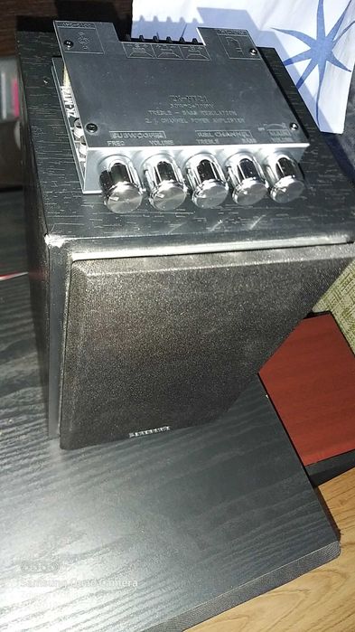 Zestaw głośników z cyfrowym wzmacniaczem 2.1 + subwoofer