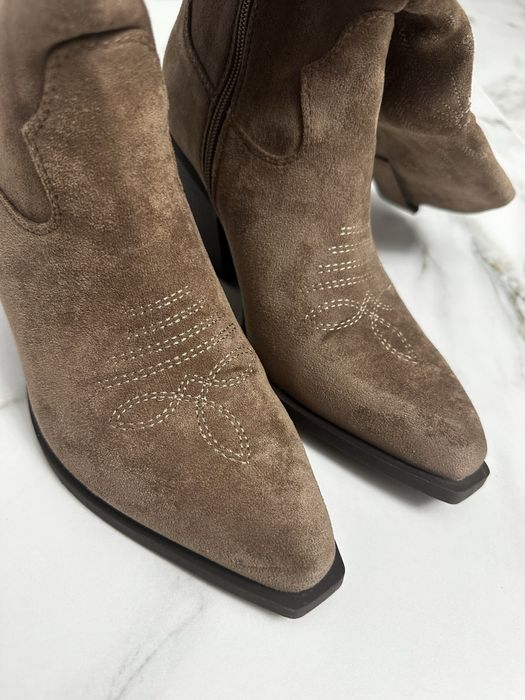 Козаки замшеві 39 розмір