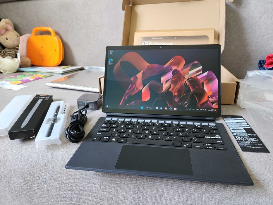 ASUS Vivobook 13.3" Slate OLED T3300KA-DH26T 8/256GB Indie Black NEW