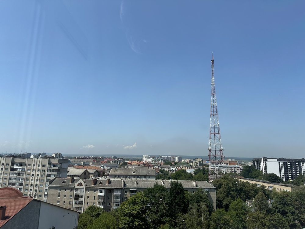 Здається велика 1-кімнатна квартира з кухнею-студією на вул. Мельника