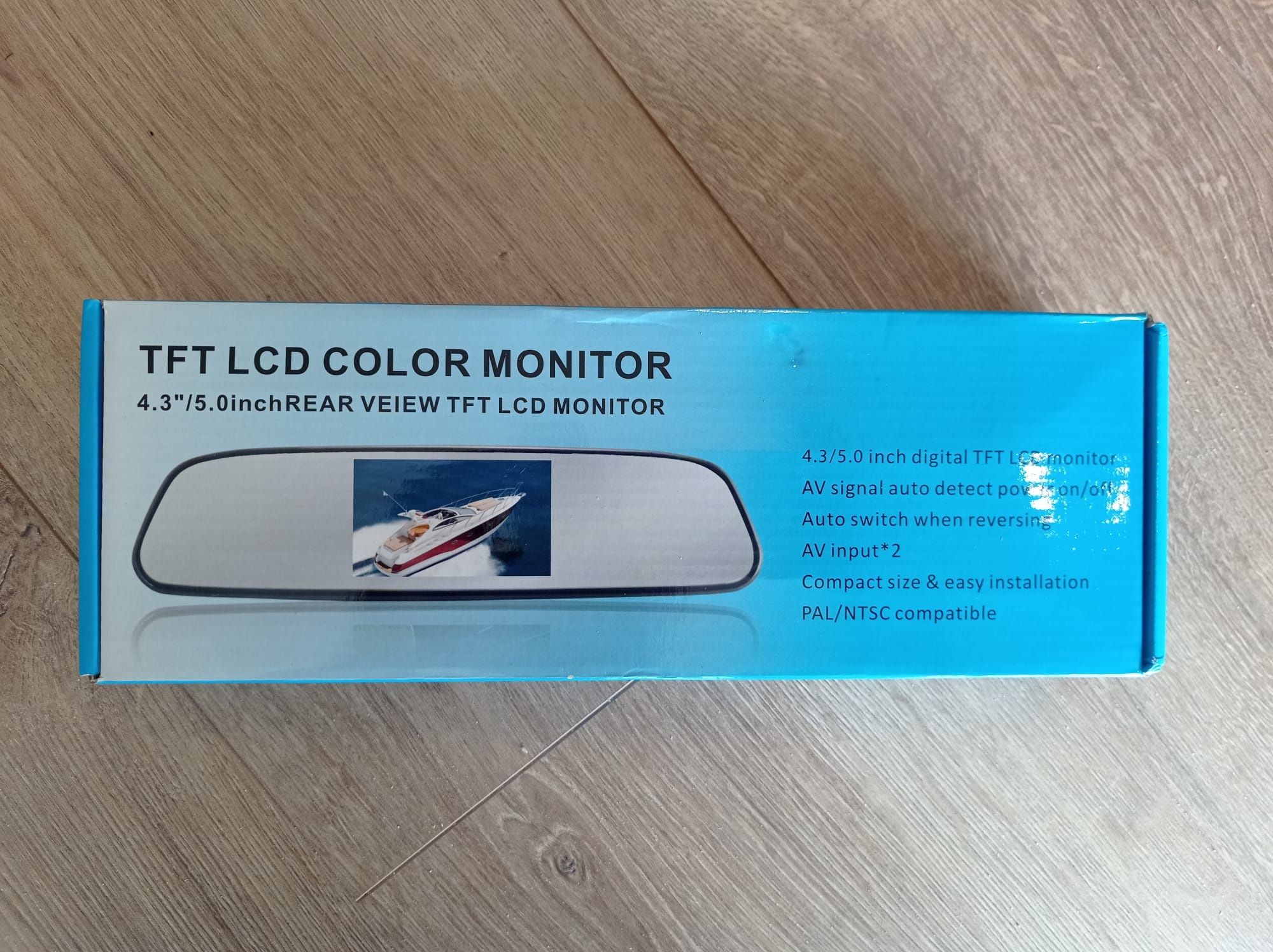 Wyświetlacz LCD - nakładka na lusterko samochodowe