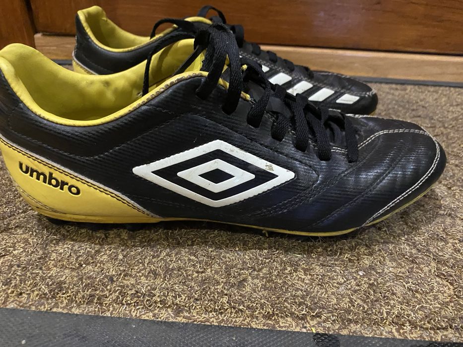 Продам бутси