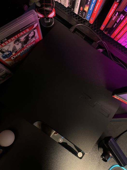 Playstation 3 + bogaty zestaw move