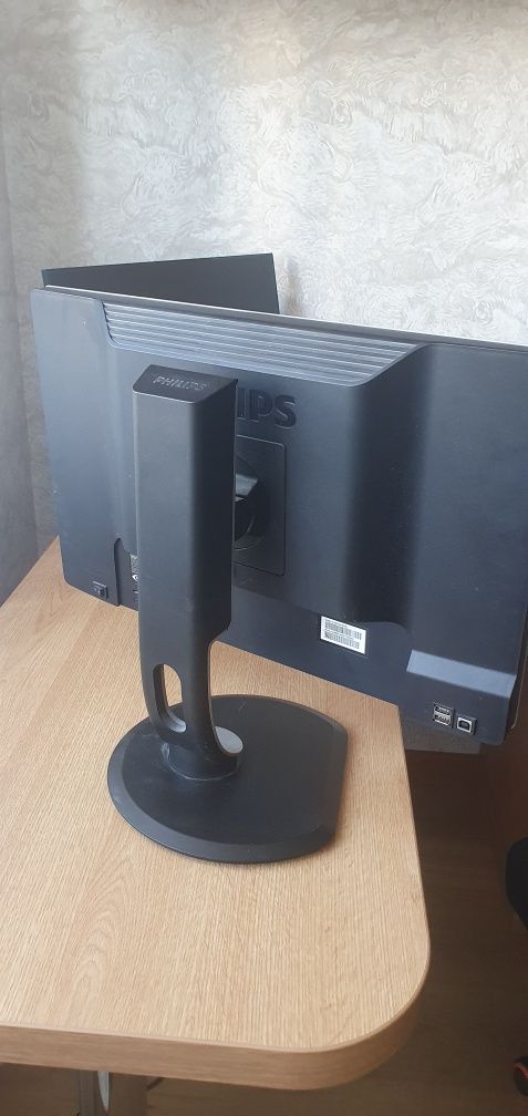 Монитор philips brilliance 22 ip lpy