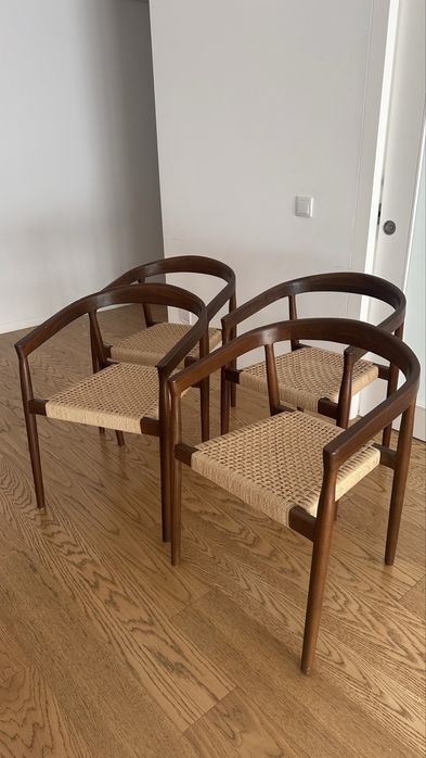 Conjunto cadeiras novas
