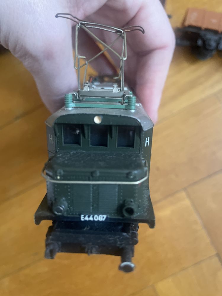 Kolejka Piko lokomotywa elektryczna E44087