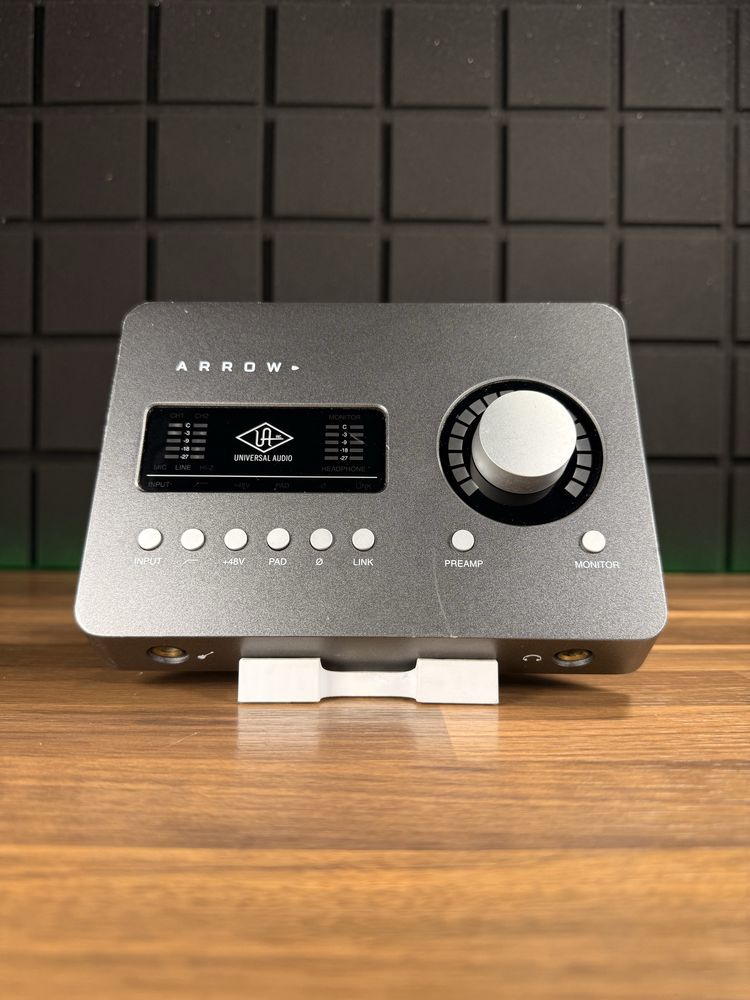 Universal Audio Arrow