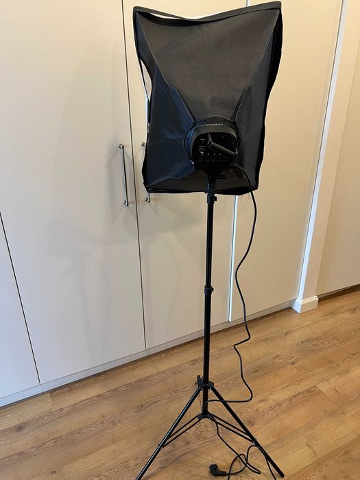 Студійне постійне світло Prolight (5 ламп CFL + 50x70 см + стійка)