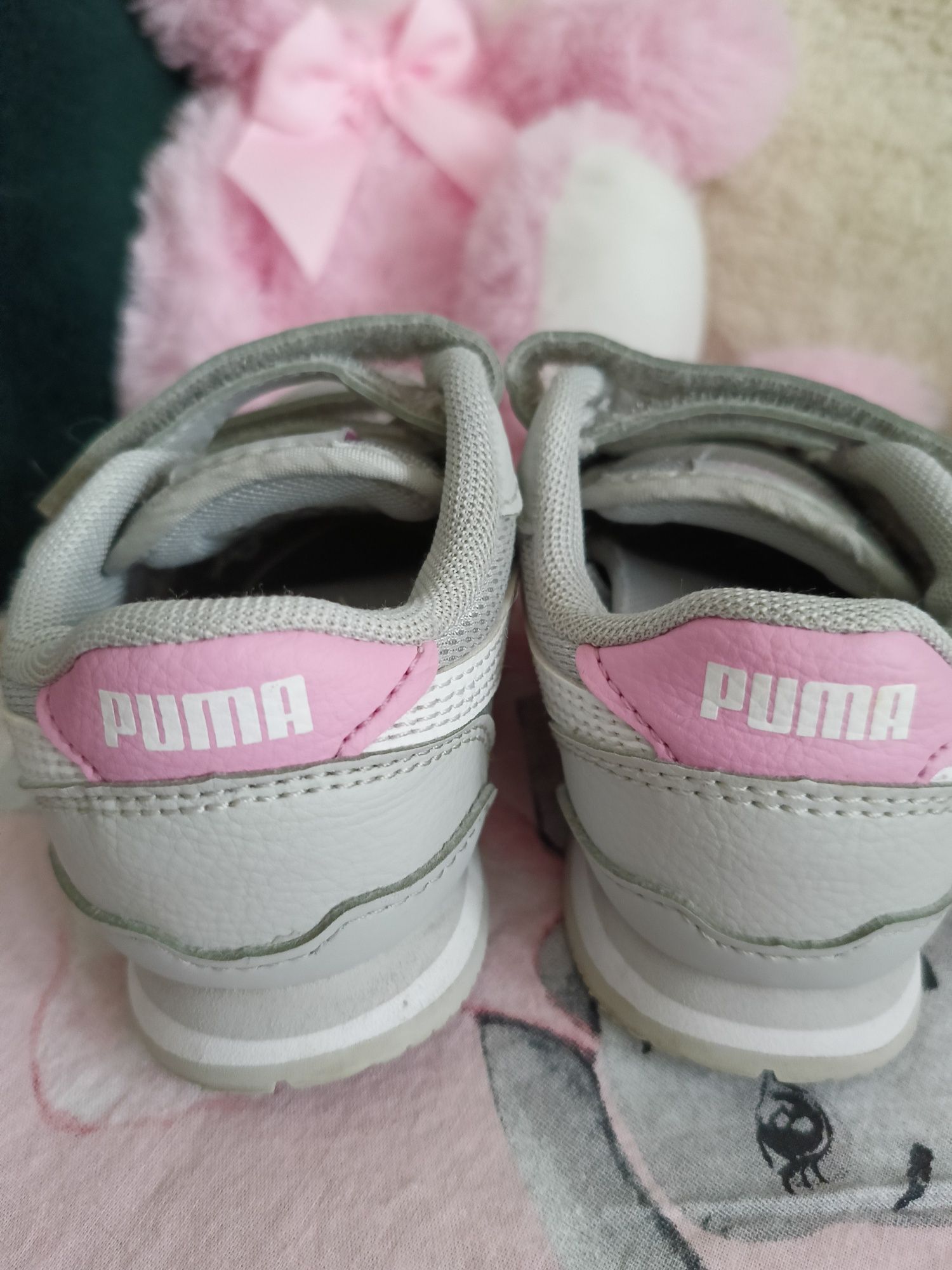 Buty sportowe dla dziewczynki Puma r.25