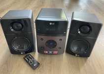 Wieża LG XA-64 z głośnikami