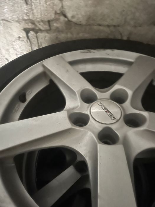 Продам диски 17 с резиной