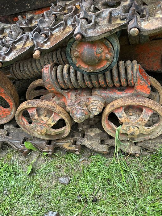 Вгтз ДТ75 трактор гусеничний