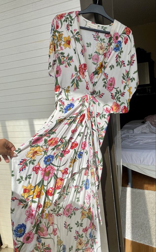 Vestido Vintage Bazaar Novo fundo branco florido tamanho unico