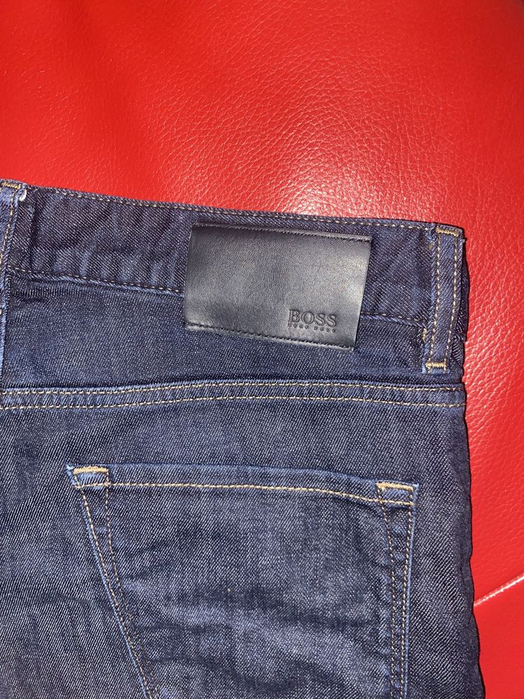 Jeansy Hugo Boss