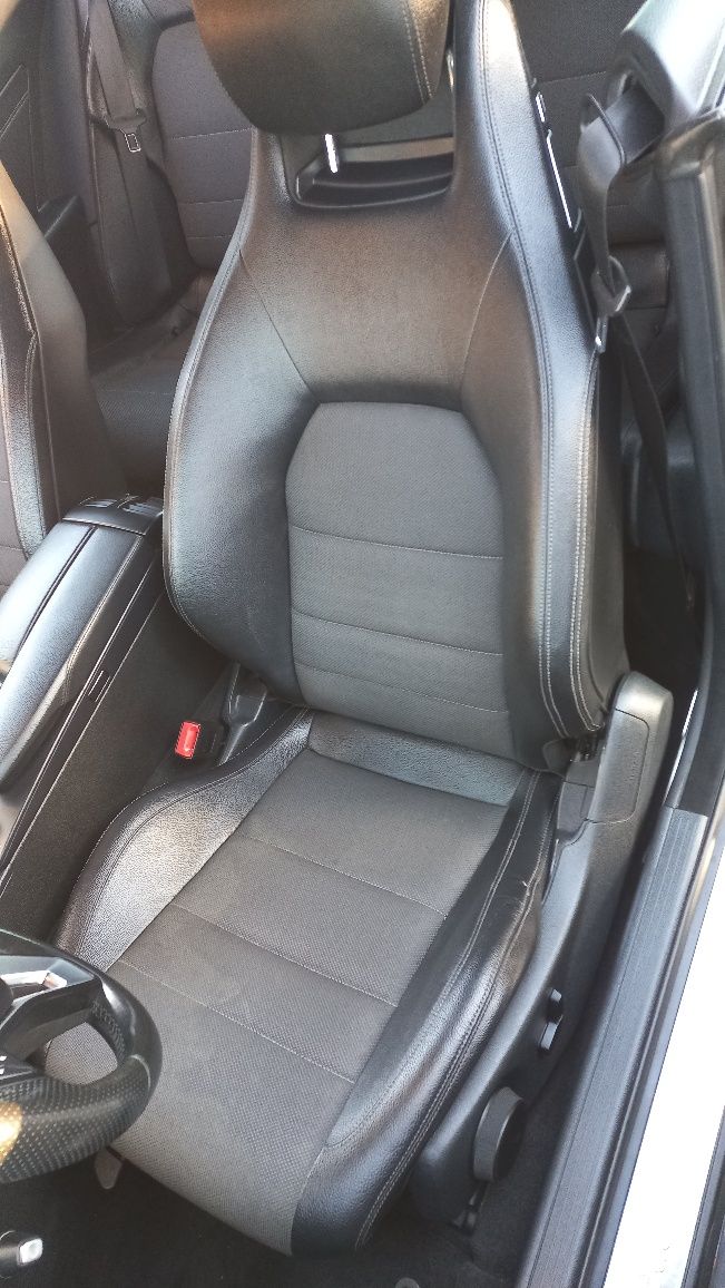 Mercedes-Benz E 200 CGI Turbo Blue Efficiency Caixa Manual