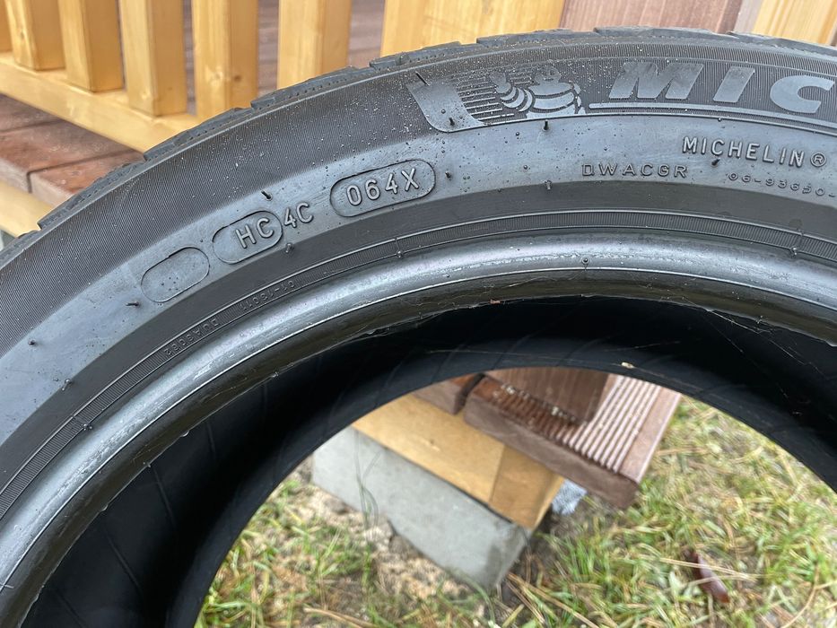 Komplet opon zimowych 17” Michelin Pilot Alpin 5 235/45/R17  97 V XL