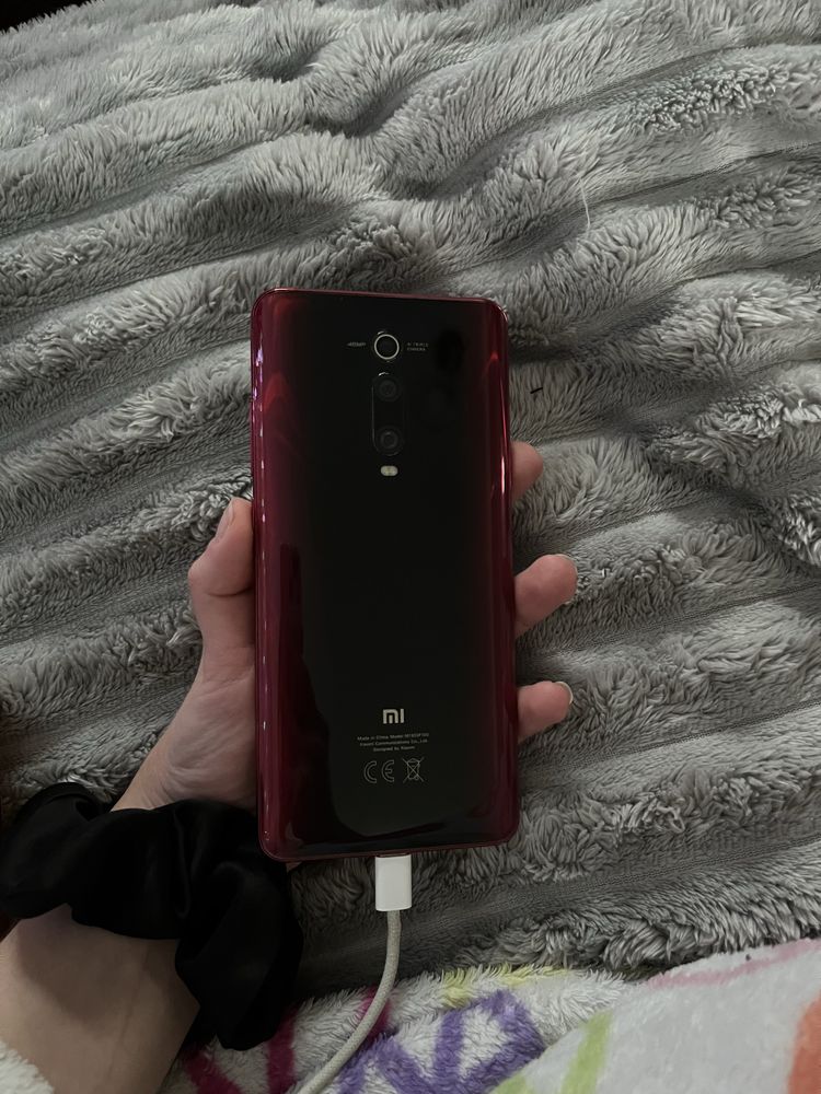 Телефон Xiaomi mi9t 128гб червоний