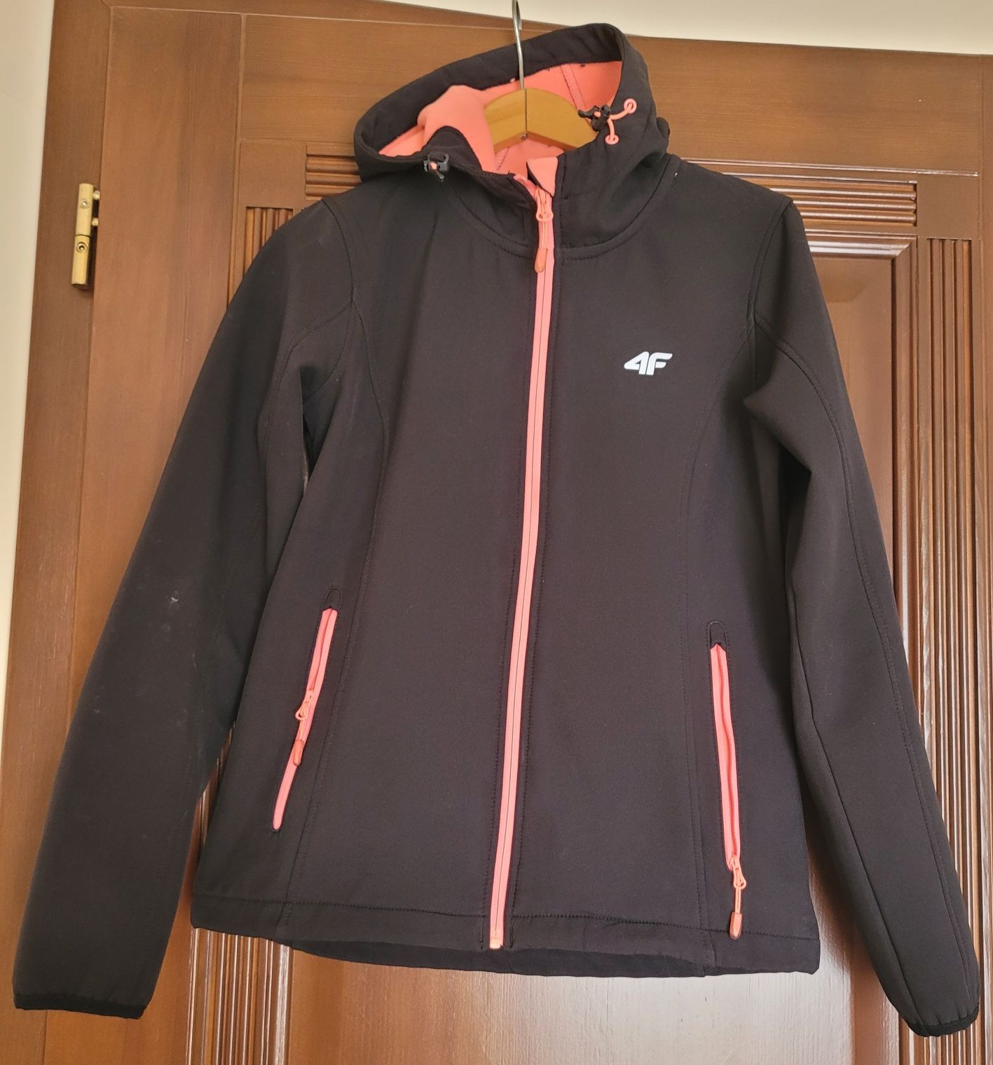 Softshell 4F kurtka XS jak Nowa