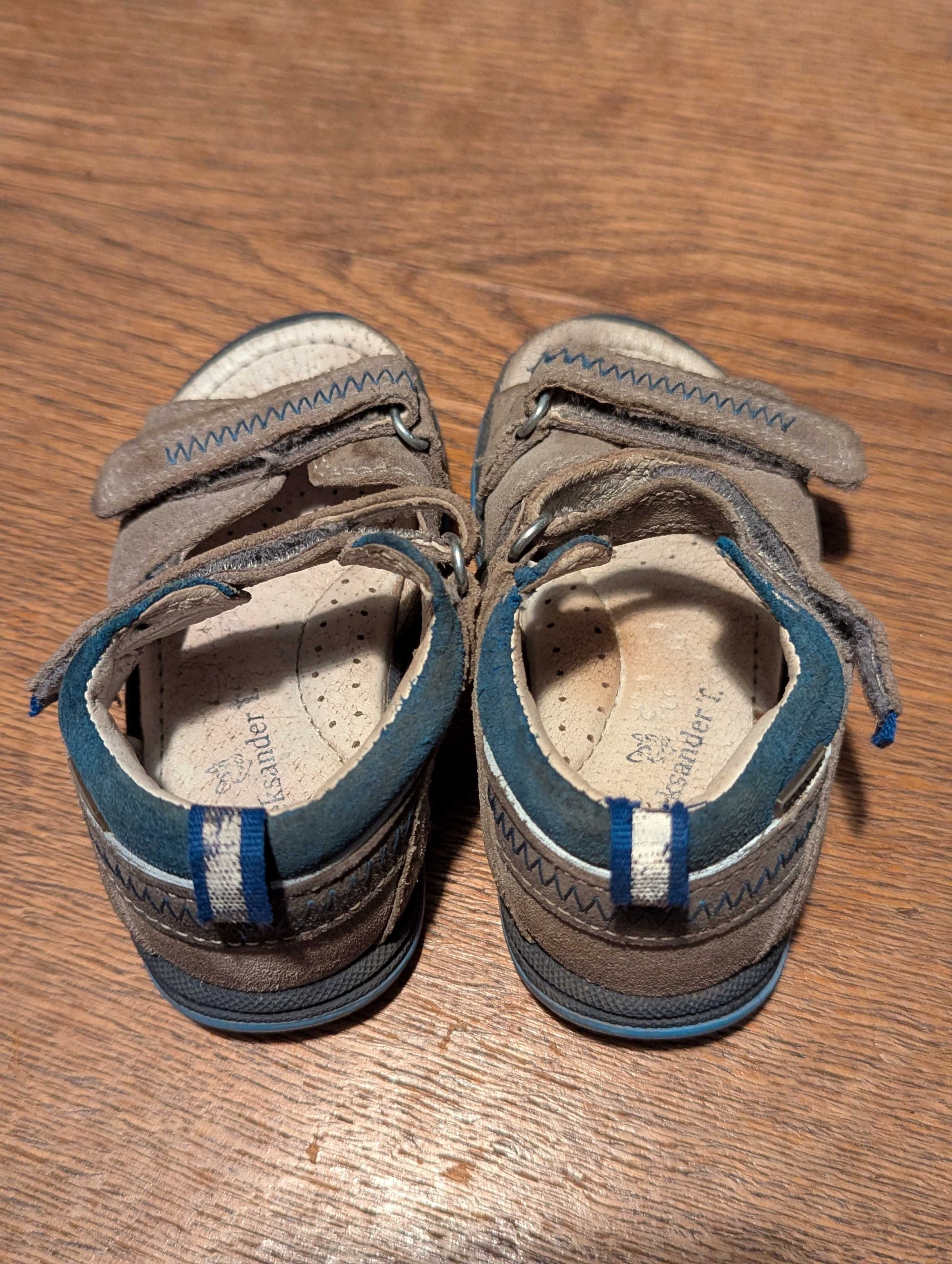 Sandałki i sneakersy dziecięce rozm. 23