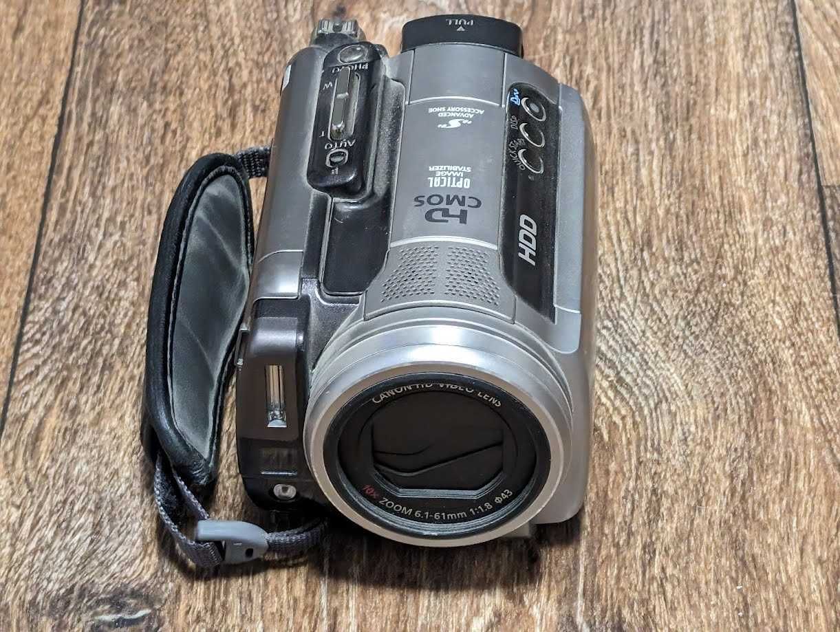 Відеокамера Canon HG-10