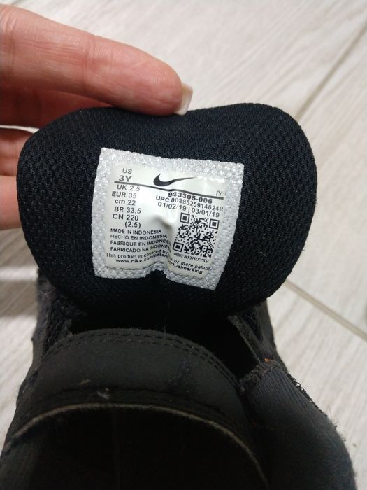 Продам кросівки nike