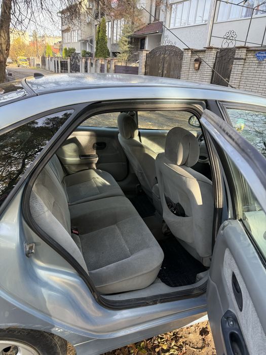 Продаж автомобіля Renault Laguna 1.6 бензин євробляха по тех паспорту